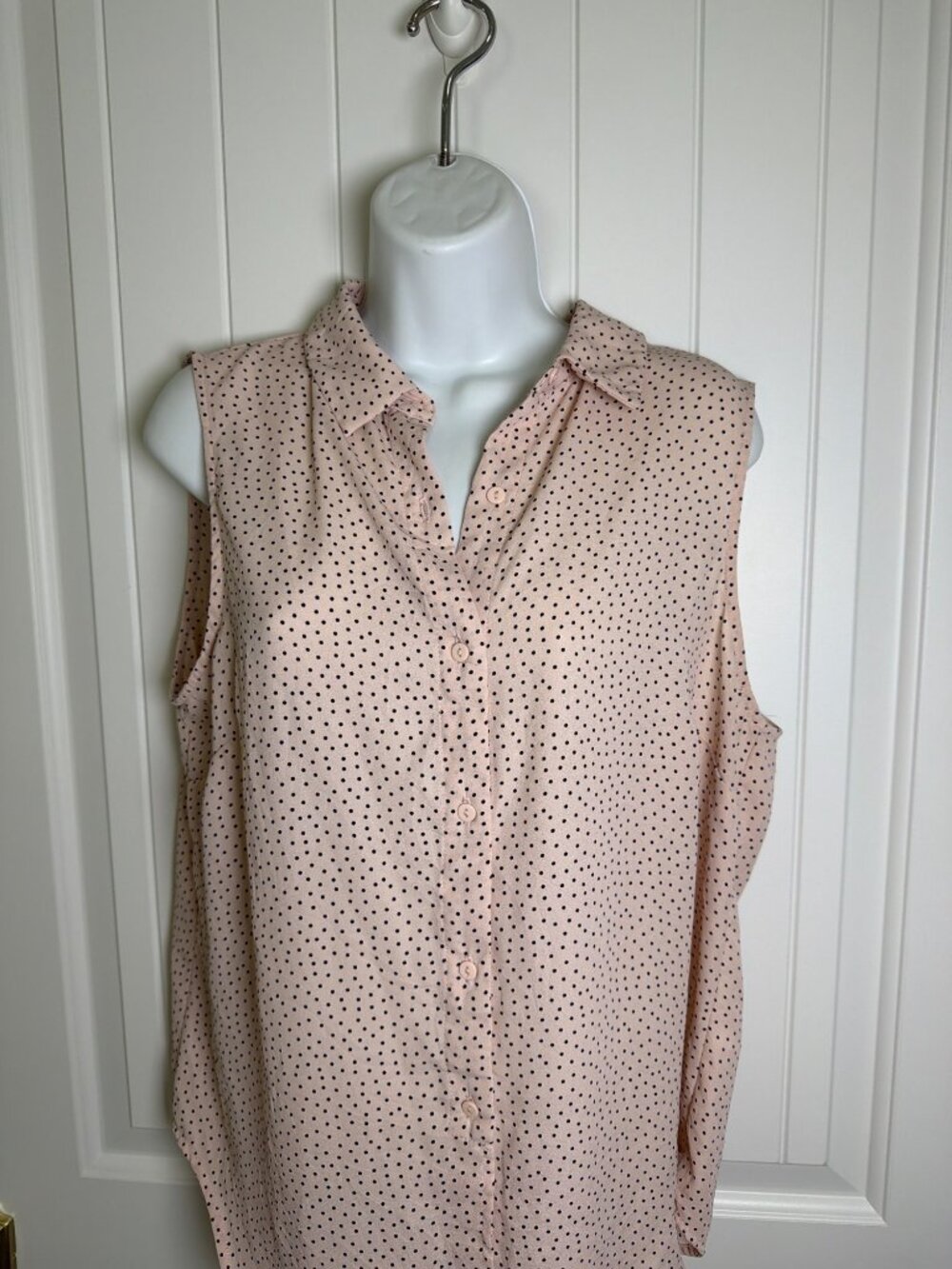 Adrianna Papell Pink Polka Dot Sleeveless Button-Down Blouse Top, Medium